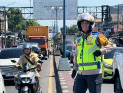 Polres Maros Gerak Cepat Atasi Kemacetan di Perbatasan Makassar -Maros, Kapolres Turun Langsung ke Lokasi