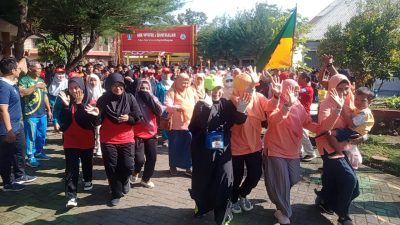Puncak Peringatan HUT RI Ke-80 di SMKN 2 Bangkalan Ditutup Dengan Senam Anak Indonesia Hebat Dan Jalan Sehat