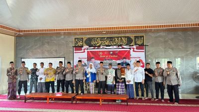 Polres Maros Edukasi Warga Mandai Soal Isu Uang Baru dan Undian Berhadiah Lewat Jumat Curhat
